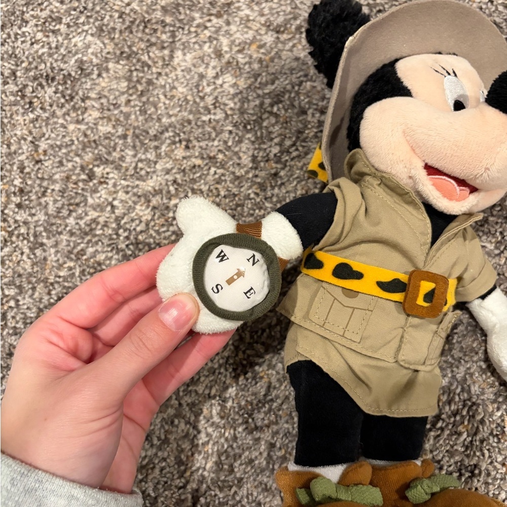 Safari Mini Mouse - Picture 2 of 4